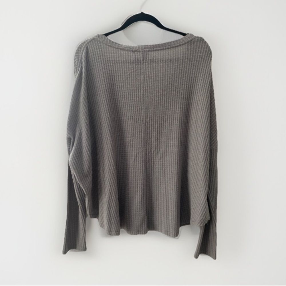UO Out From Under Jojo Oversized Gray Thermal Button-Front Top Large Boho Comfy - Picture 9 of 16